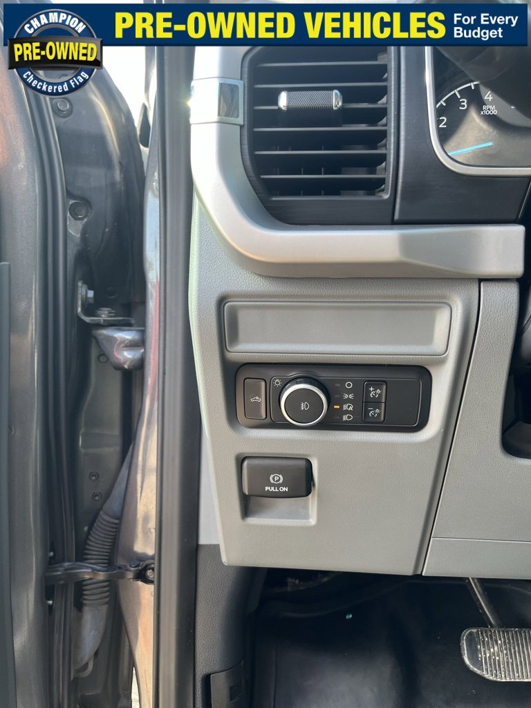 Used 2022 Ford F150 XLT w/ Trailer Tow Package image 9