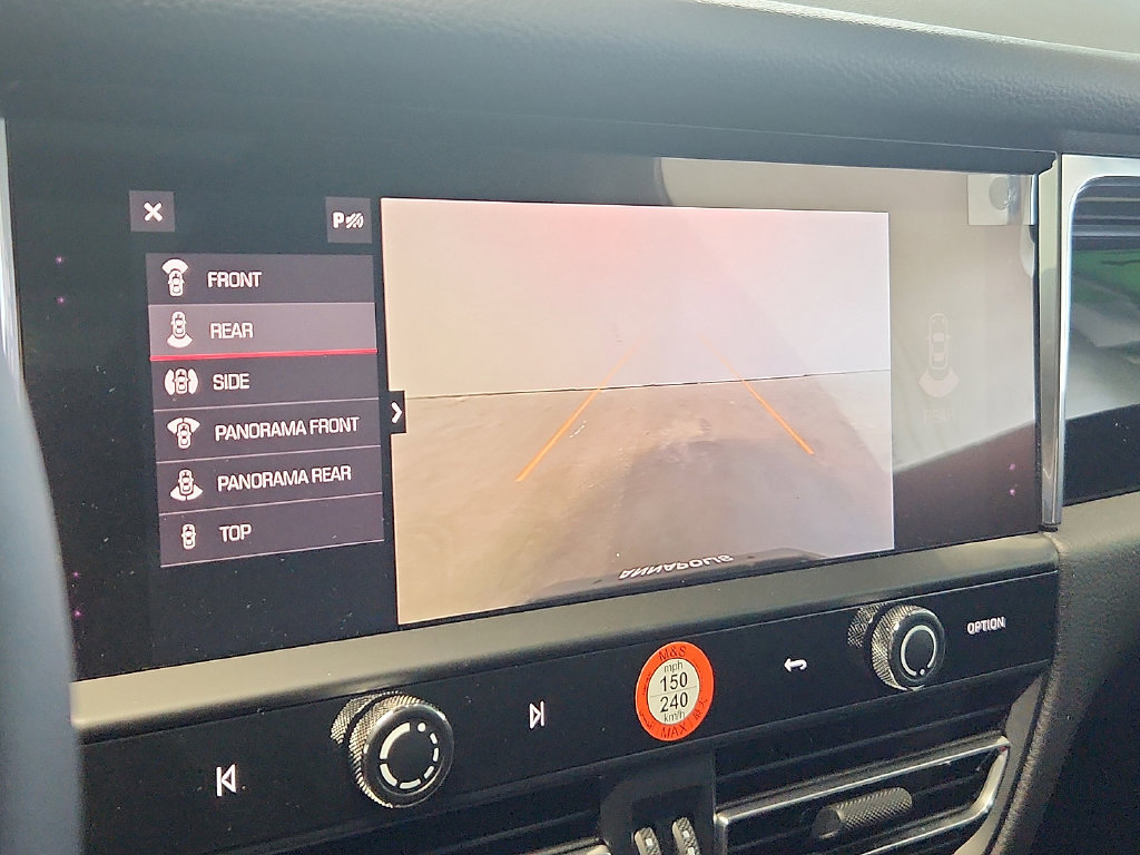 New 2026 Porsche Macan AWD/4WD image 18
