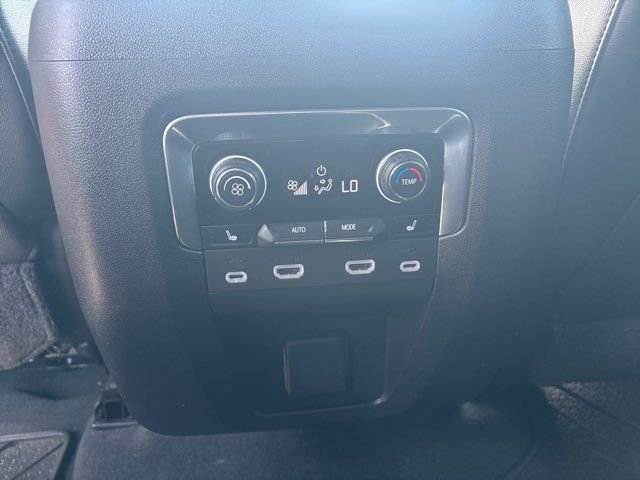 Used 2021 Chevrolet Suburban High Country image 27