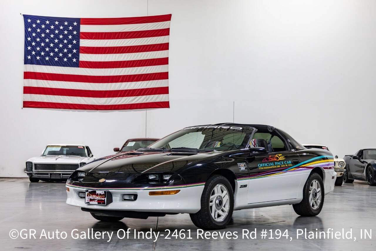 Used 1993 Chevrolet Camaro Z28 RWD image 1