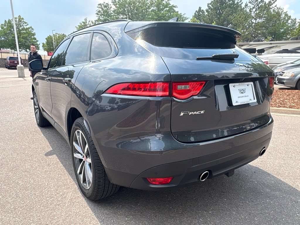 Used 2017 Jaguar F-PACE Prestige AWD/4WD image 3