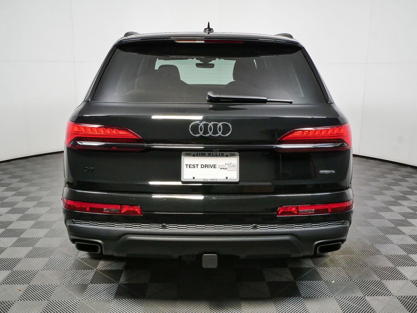 Used 2025 Audi Q7 3.0T Premium Plus AWD/4WD image 33