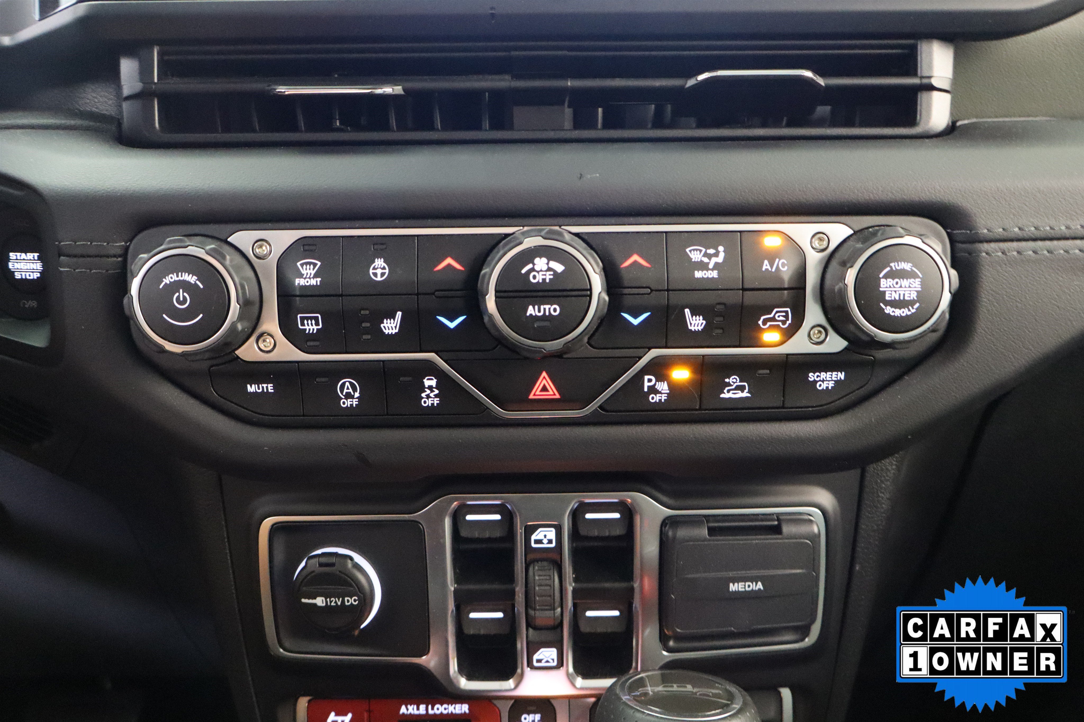 Used 2025 Jeep Gladiator Mojave w/ Safety Group AWD/4WD image 27