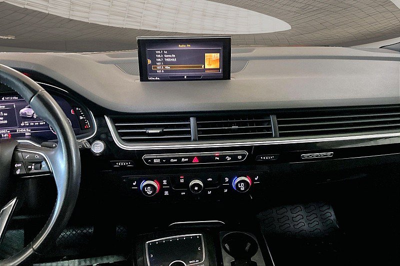 Used 2018 Audi Q7 3.0T Premium Plus w/ Premium Plus Package AWD/4WD image 5