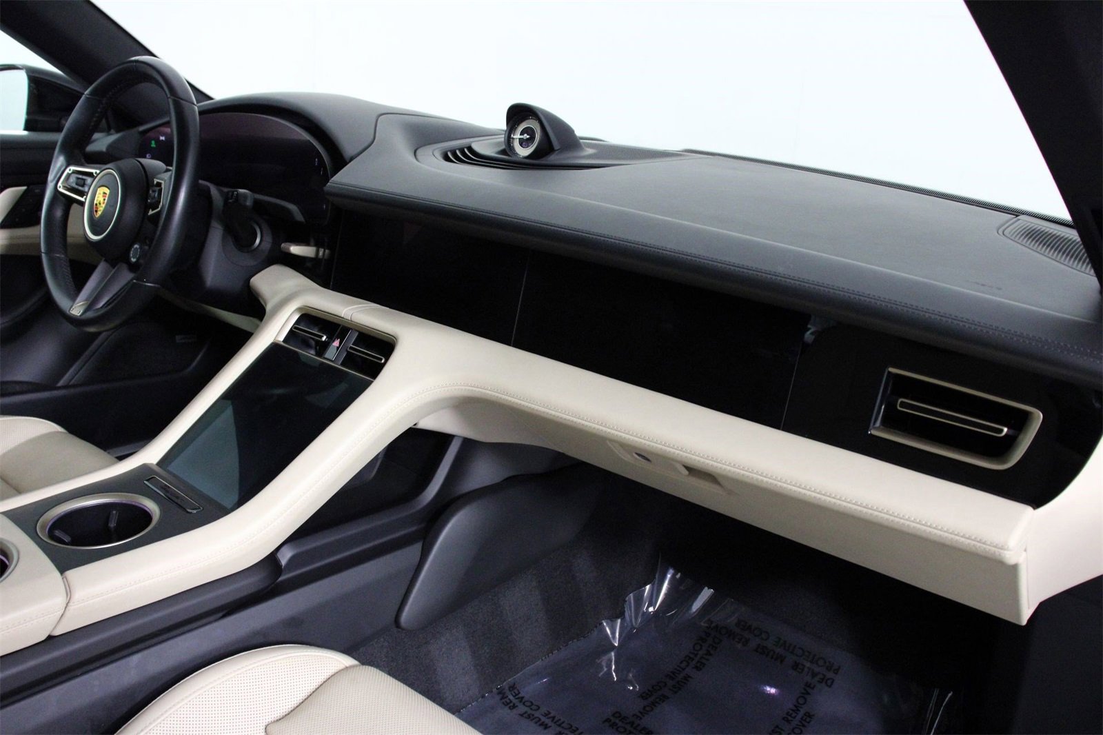 Used 2022 Porsche Taycan 4S image 24