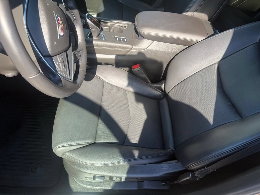 Used 2018 Cadillac XT5 Premium Luxury w/ Driver Assist Package AWD/4WD image 16