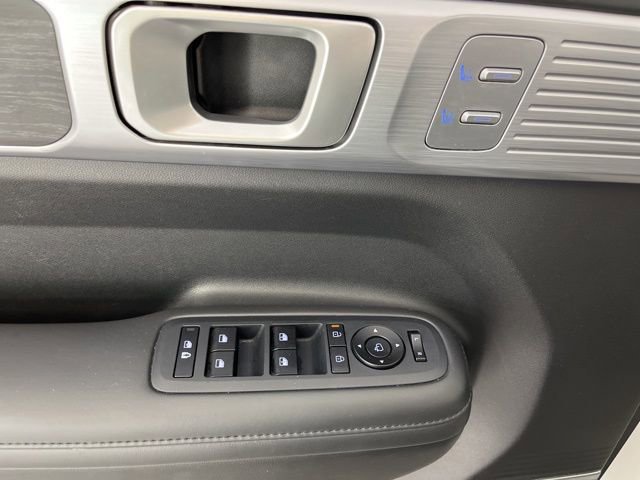 Used 2024 Hyundai Santa Fe Limited FWD image 32