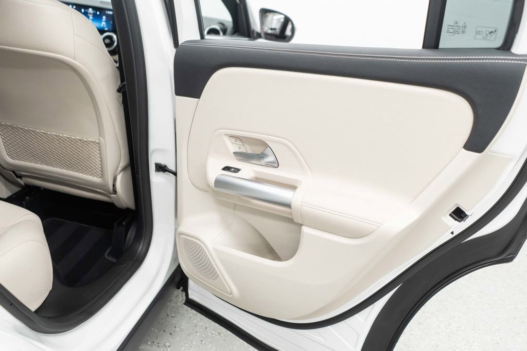 Used 2025 Mercedes-Benz GLA 250 4MATIC image 26