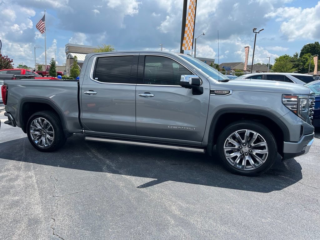 Used 2023 GMC Sierra 1500 Denali w/ Denali Reserve Package AWD/4WD image 12