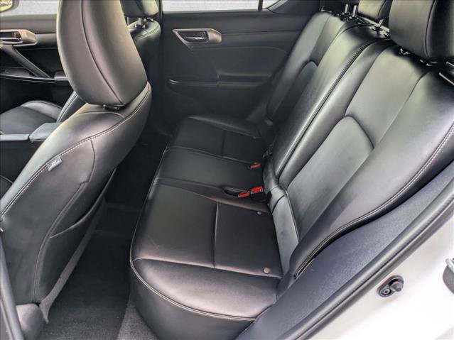 Used 2017 Lexus CT 200h image 19