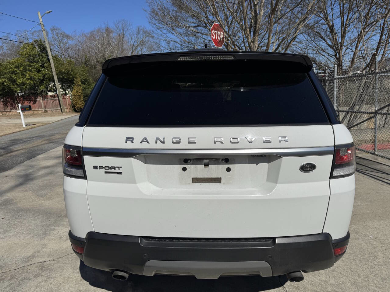 Used 2016 Land Rover Range Rover Sport SE image 10