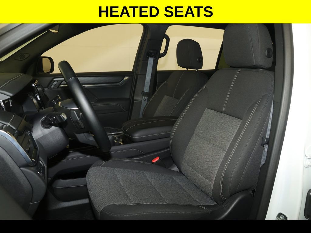 Used 2025 GMC Acadia Elevation image 3
