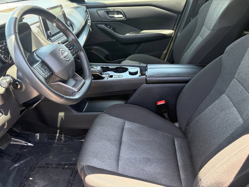 Used 2025 Nissan Rogue SV AWD/4WD image 22