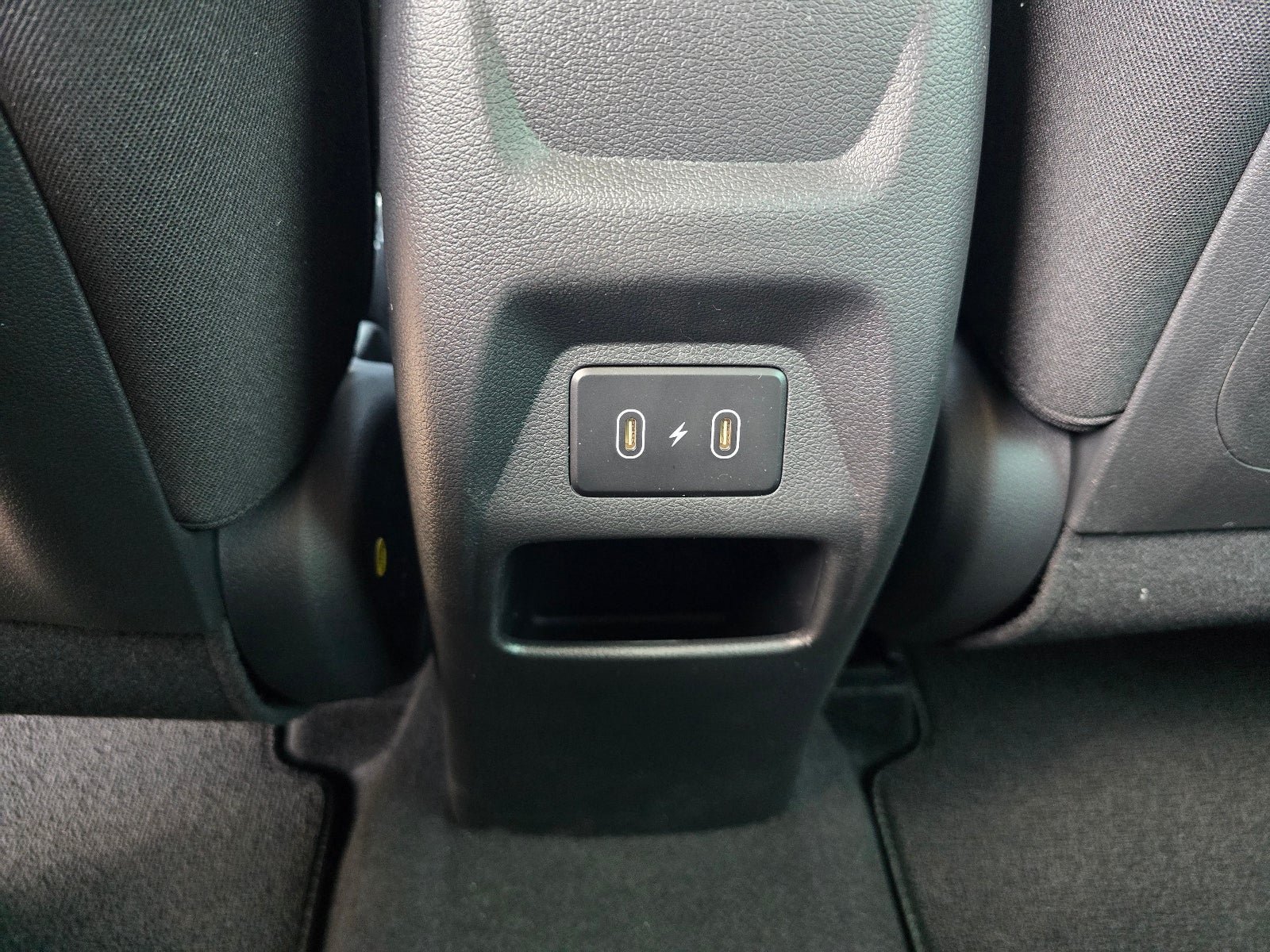 Used 2026 Hyundai Venue SEL FWD image 24