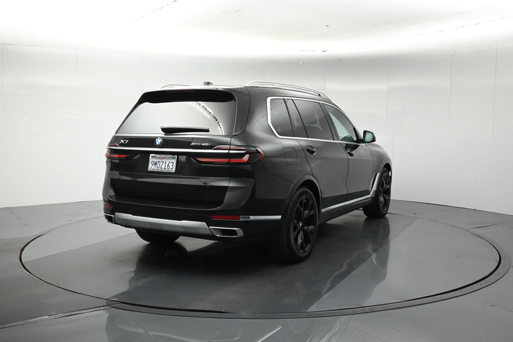 Used 2024 BMW X7 xDrive40i w/ Premium Package AWD/4WD image 9