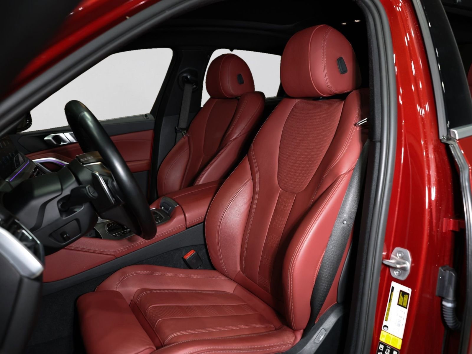 Used 2022 BMW X6 xDrive40i w/ Executive Package image 6