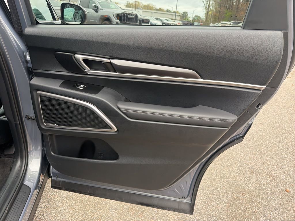 Certified 2025 Kia Telluride S image 29