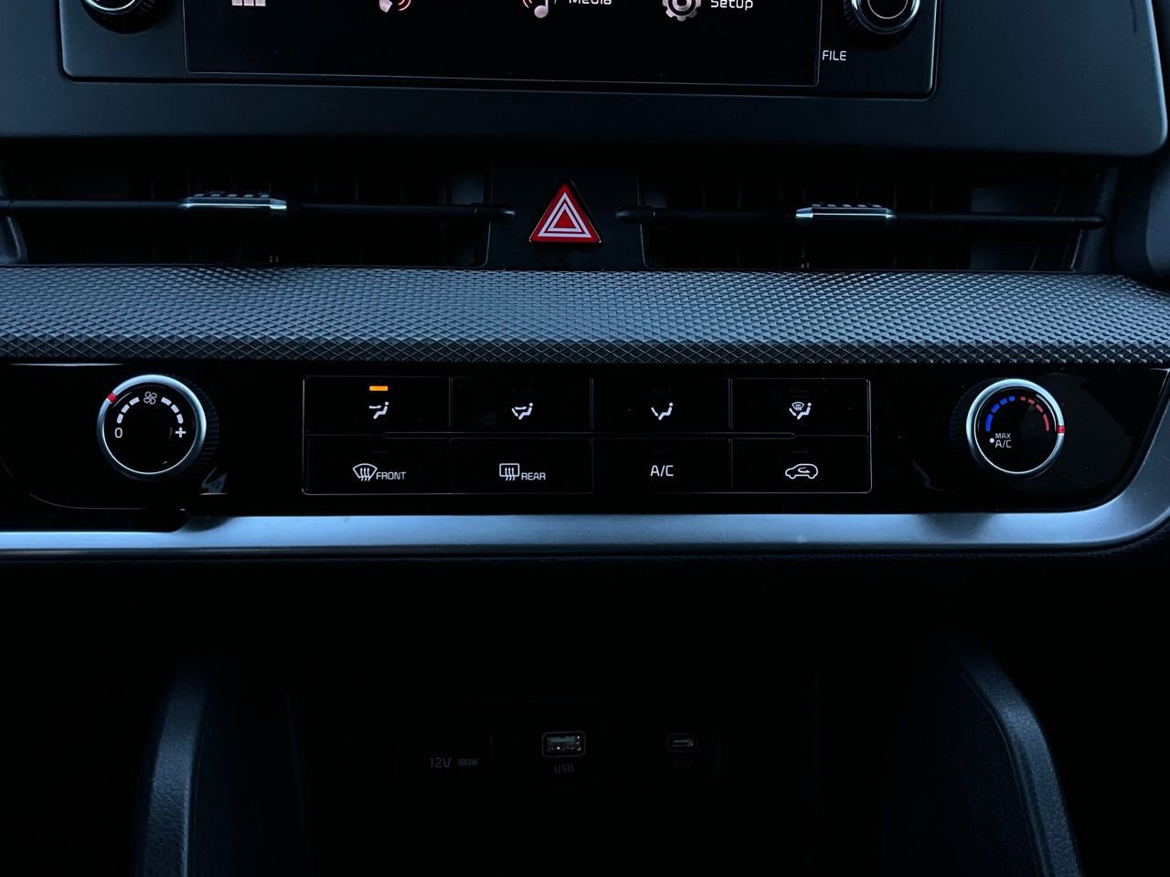 Used 2025 Kia Sportage LX image 25