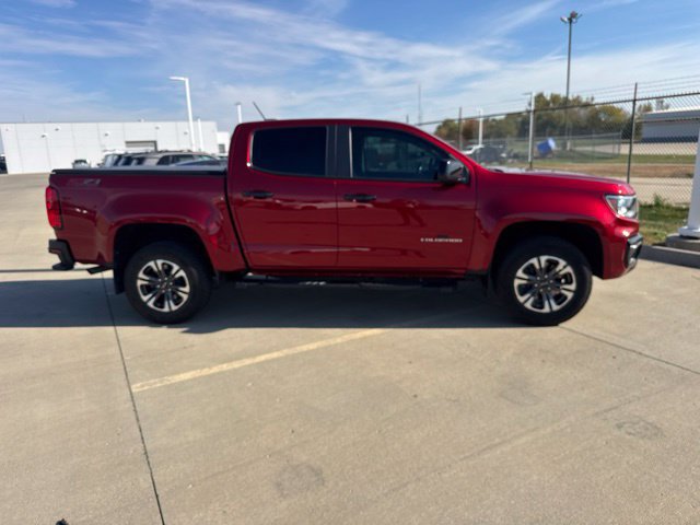 Used 2022 Chevrolet Colorado Z71 AWD/4WD image 3