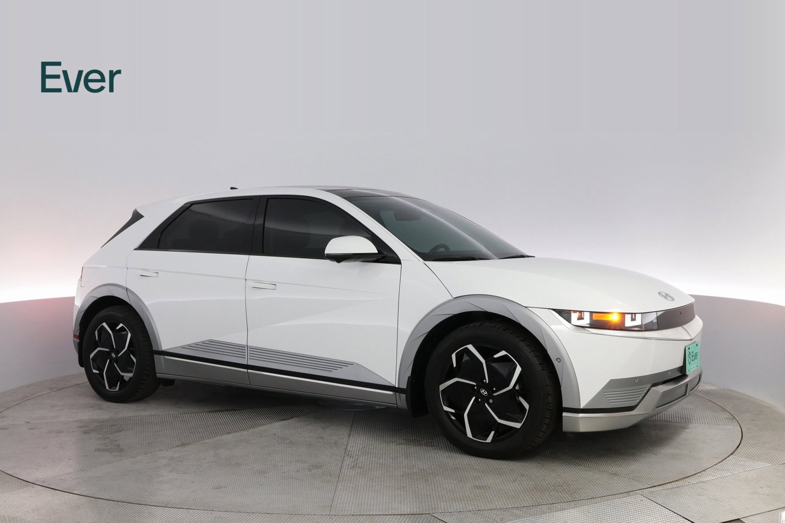 Used 2024 Hyundai Ioniq 5 Limited image 5