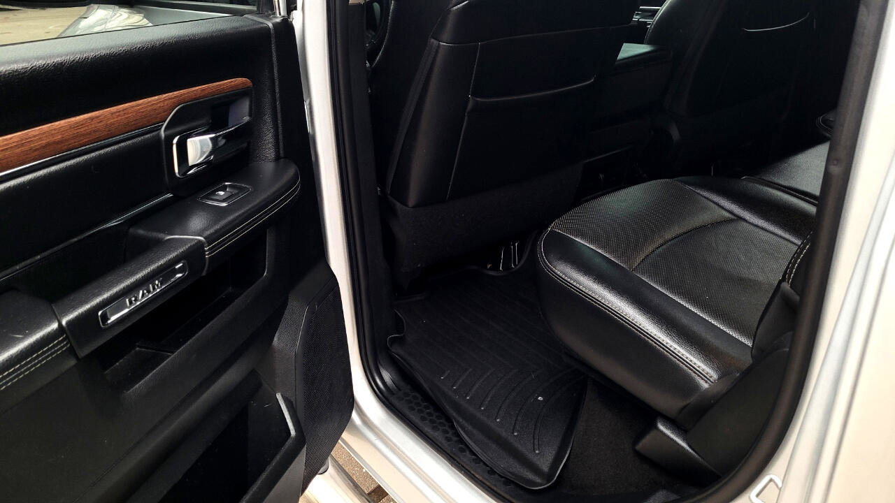 Used 2017 RAM 1500 Laramie image 38