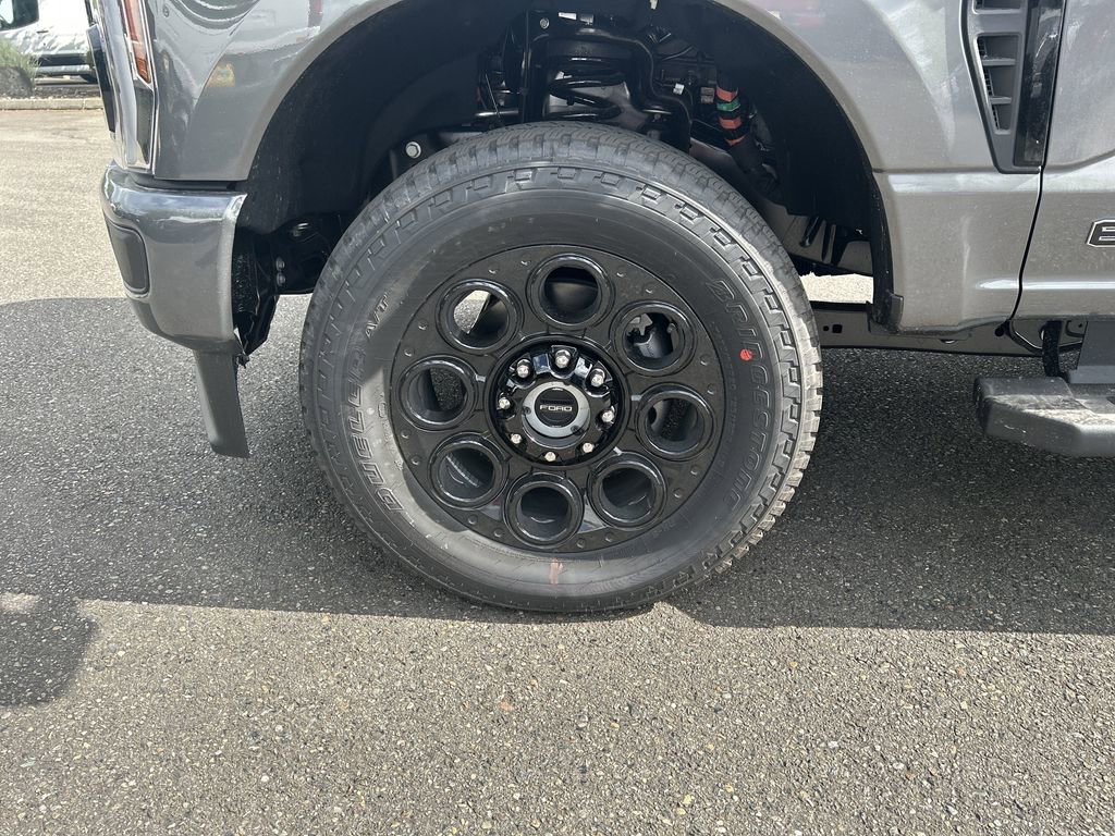 New 2025 Ford F250 XLT w/ Black Appearance Package image 13