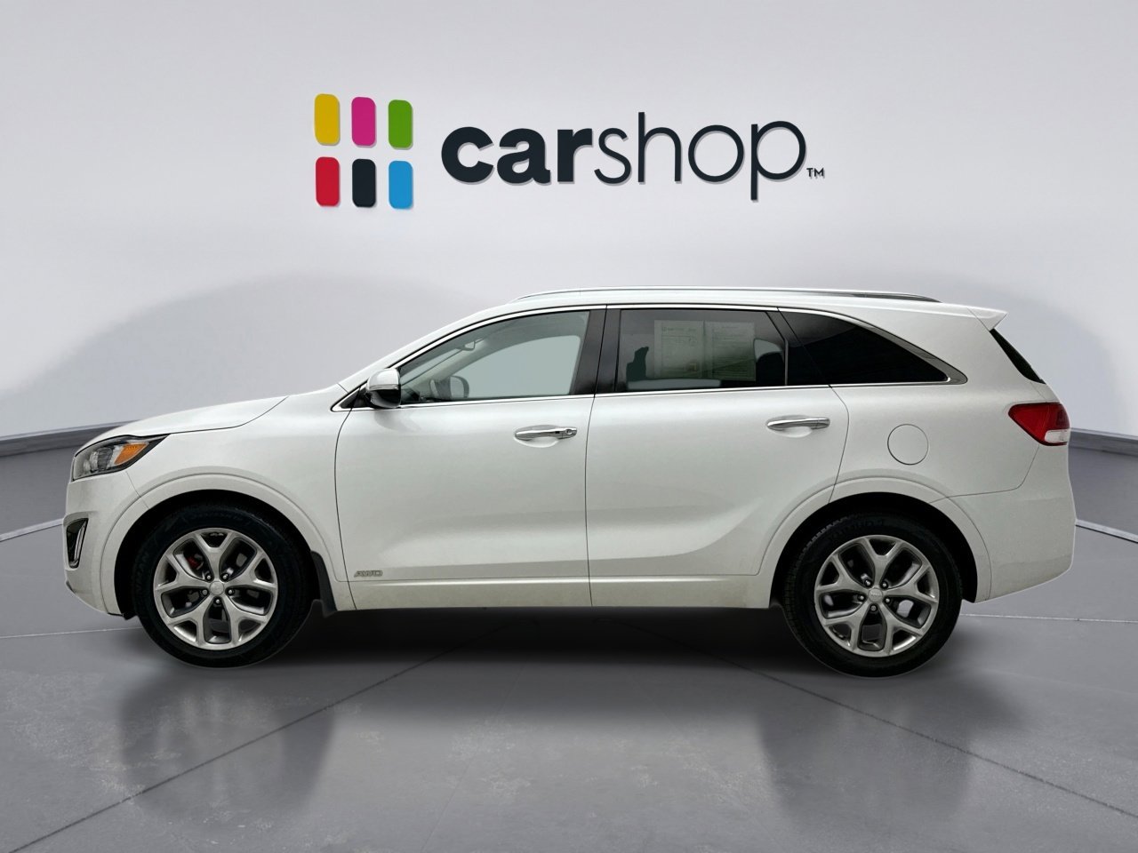 Used 2016 Kia Sorento SX image 2