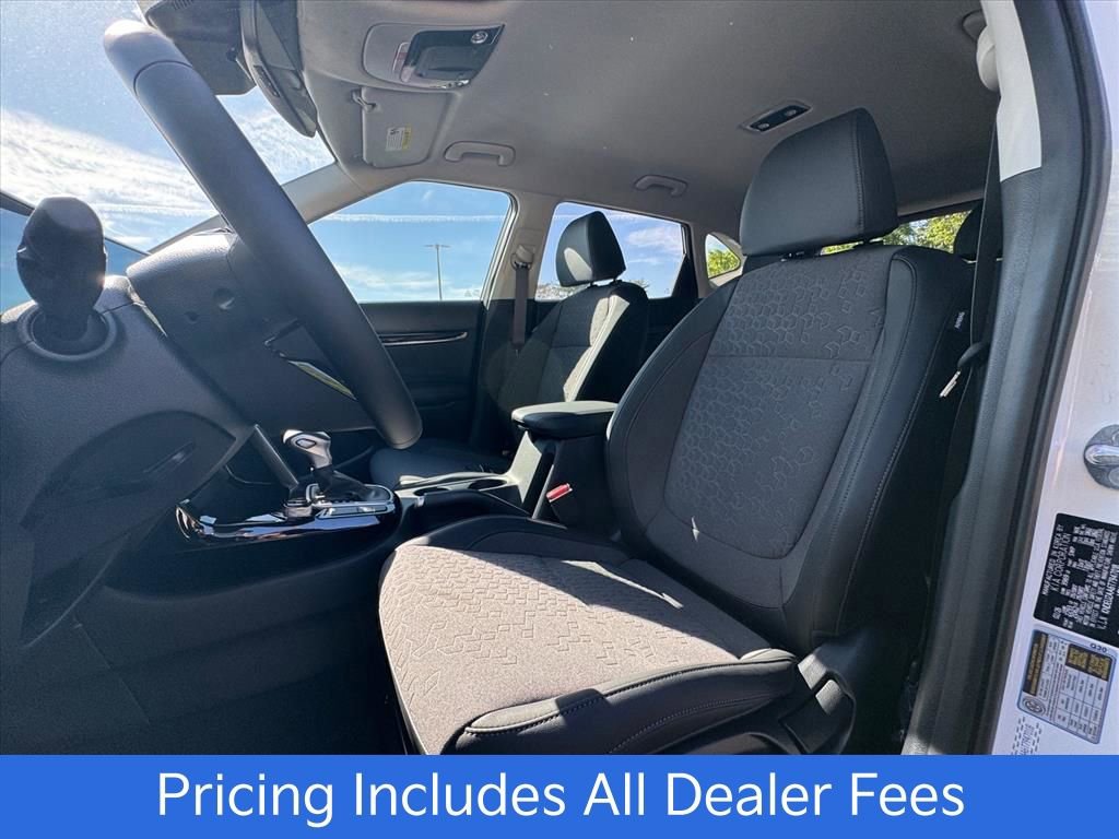 New 2026 Kia Seltos S FWD image 11