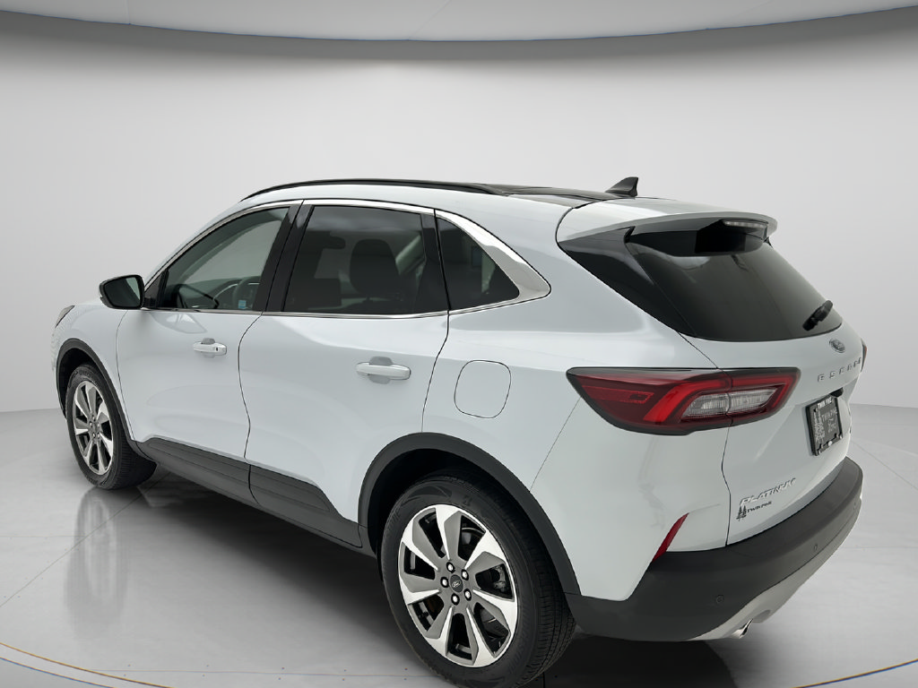 Used 2025 Ford Escape Platinum AWD/4WD image 4