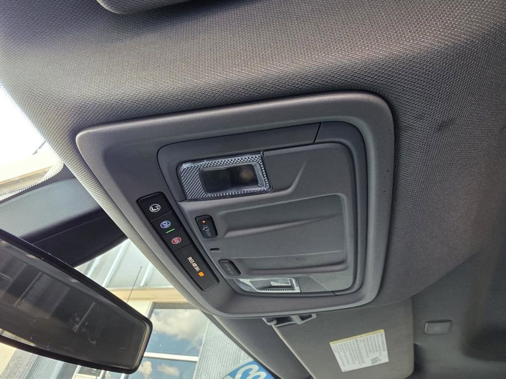 Used 2022 Chevrolet Silverado 1500 LT image 23