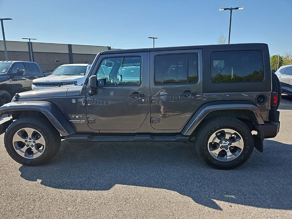 Used 2017 Jeep Wrangler Unlimited Sahara image 4