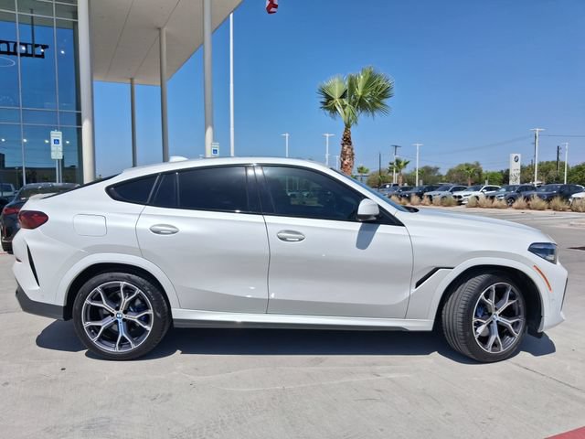 Used 2022 BMW X6 xDrive40i w/ M Sport Package AWD/4WD image 8