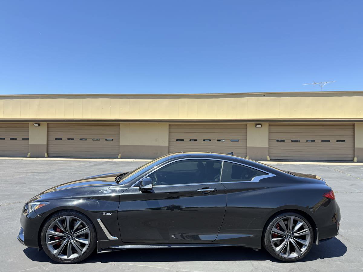 Used 2019 INFINITI Q60 Red Sport 400 w/ Cargo Package RWD image 4