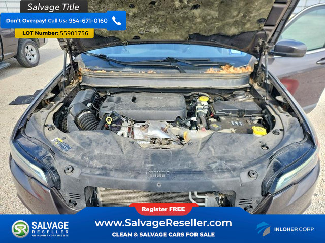 Used 2019 Jeep Cherokee Limited w/ Luxury Group AWD/4WD image 16