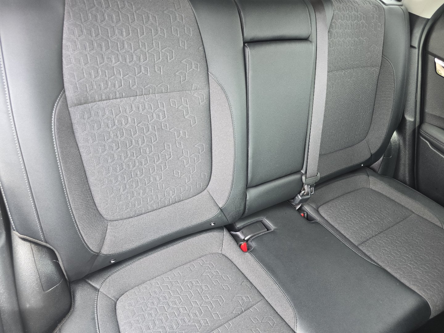 Used 2025 Kia Seltos S AWD/4WD image 23