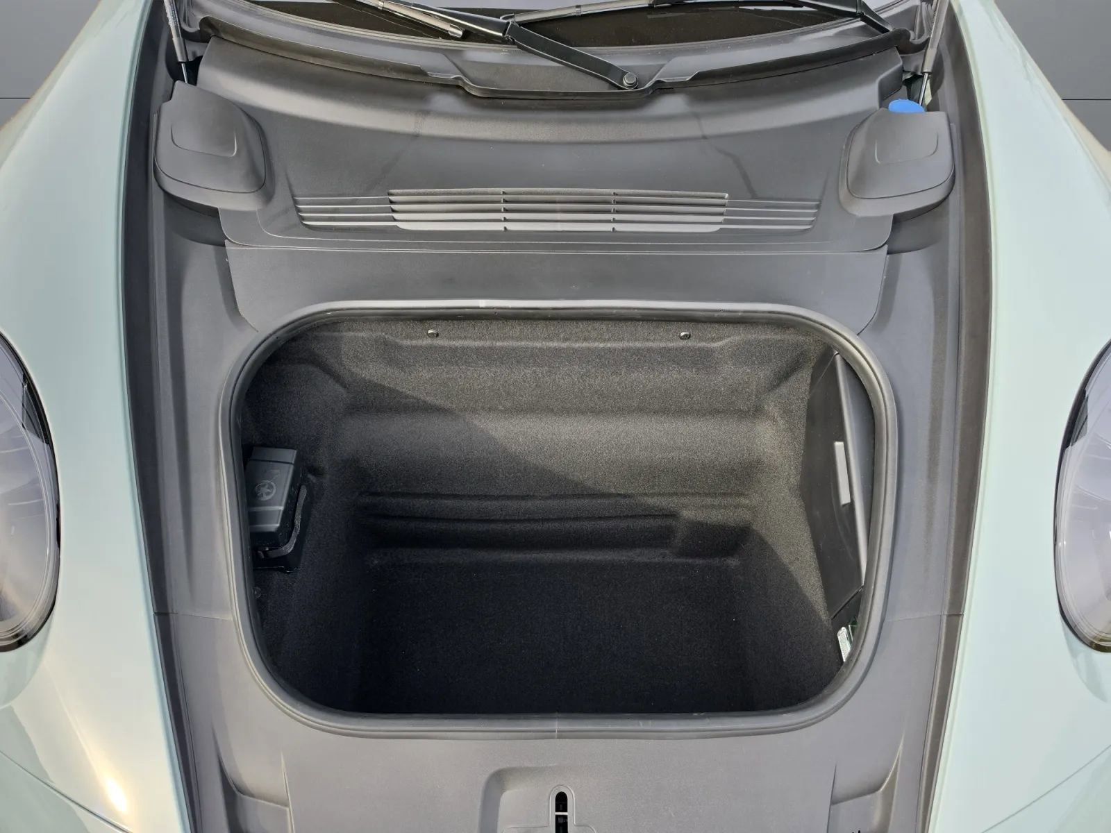 Used 2025 Porsche 911 Carrera 4 GTS image 19