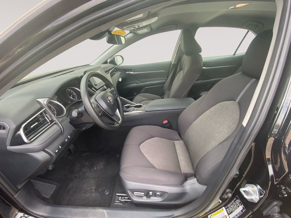 Used 2024 Toyota Camry LE FWD image 9
