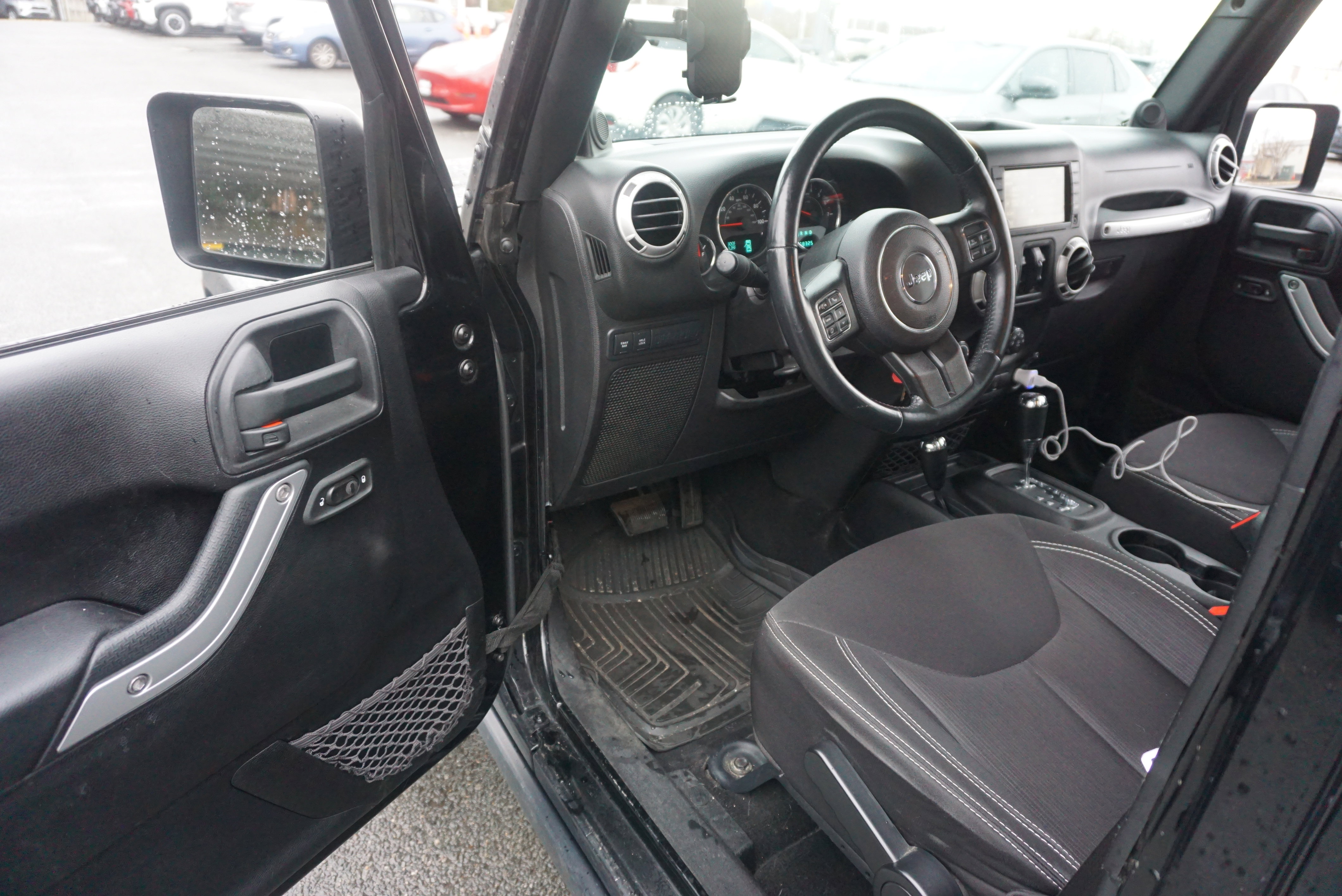Used 2014 Jeep Wrangler Rubicon image 8