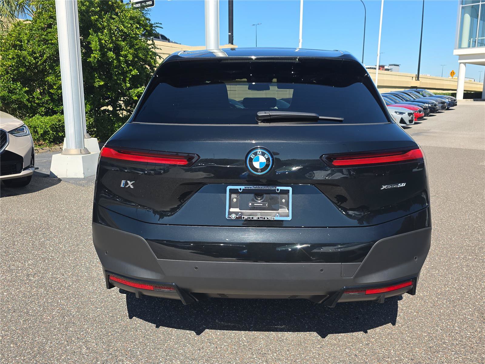 Certified 2024 BMW iX xDrive50 w/ Luxury Package AWD/4WD image 4