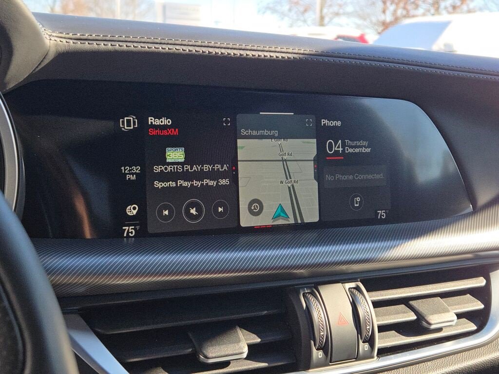 Used 2024 Alfa Romeo Stelvio Veloce image 29