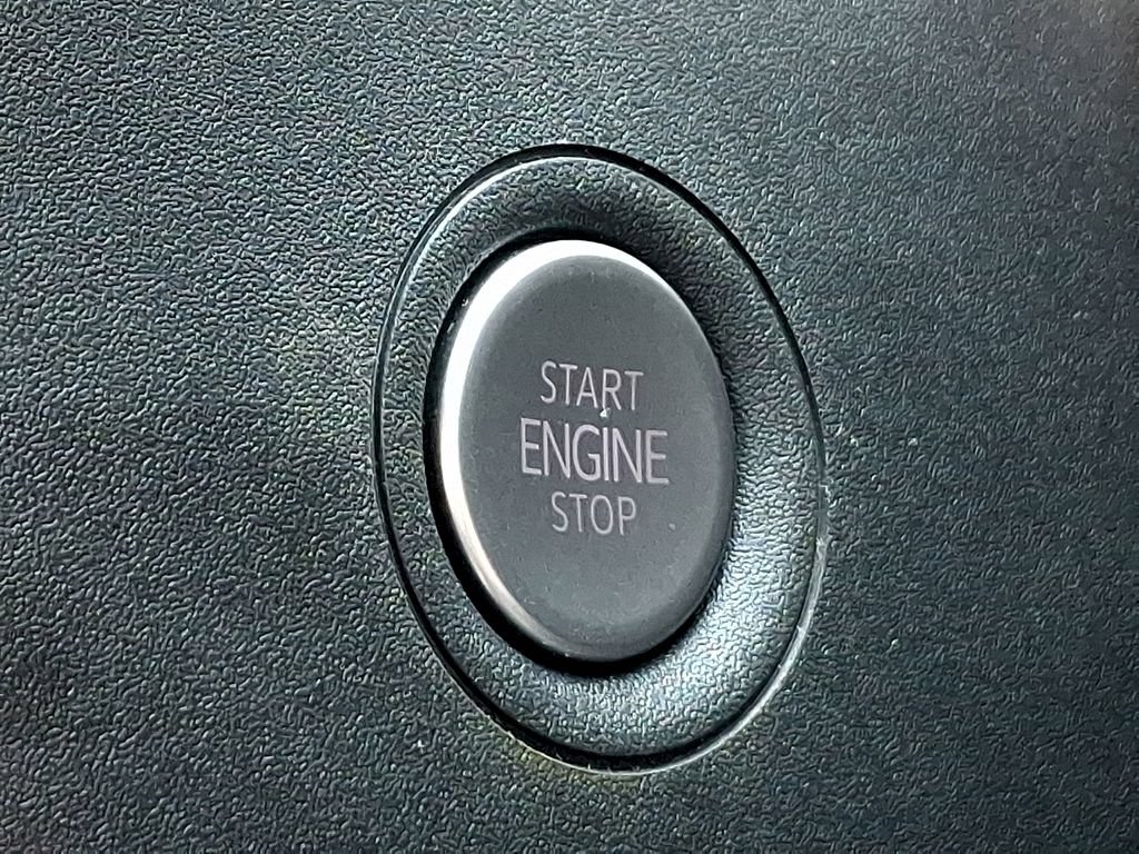 Used 2025 Volkswagen ID.4 Pro S RWD image 21