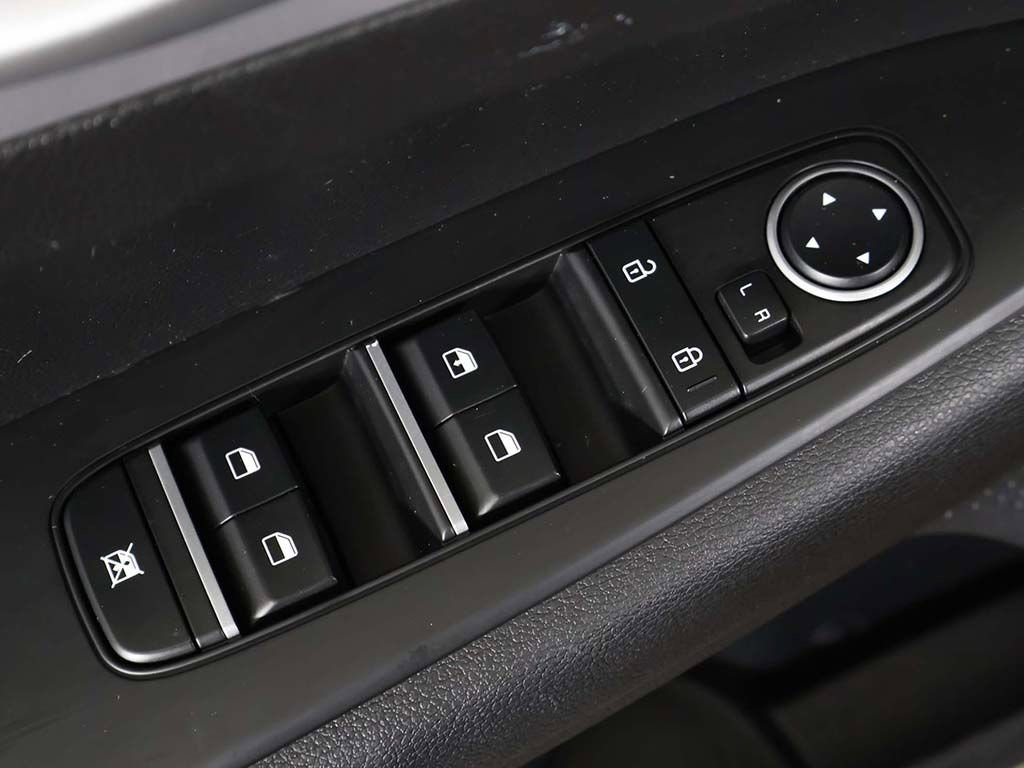 Used 2023 Kia Forte LXS w/ LXS Technology Package image 35