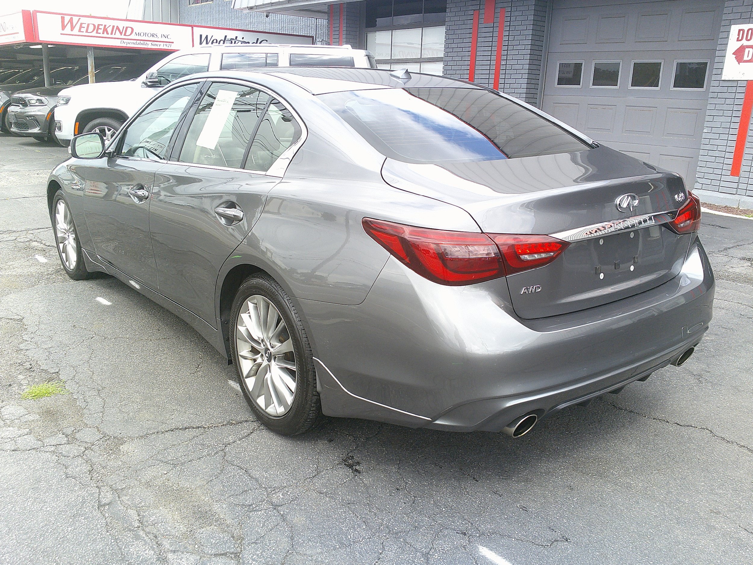 Used 2019 INFINITI Q50 Luxe w/ Essential Package (3.0T Luxe) AWD/4WD image 10