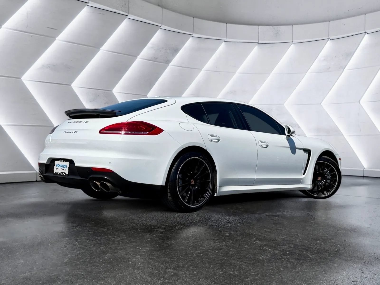 Used 2015 Porsche Panamera 4S AWD/4WD image 8