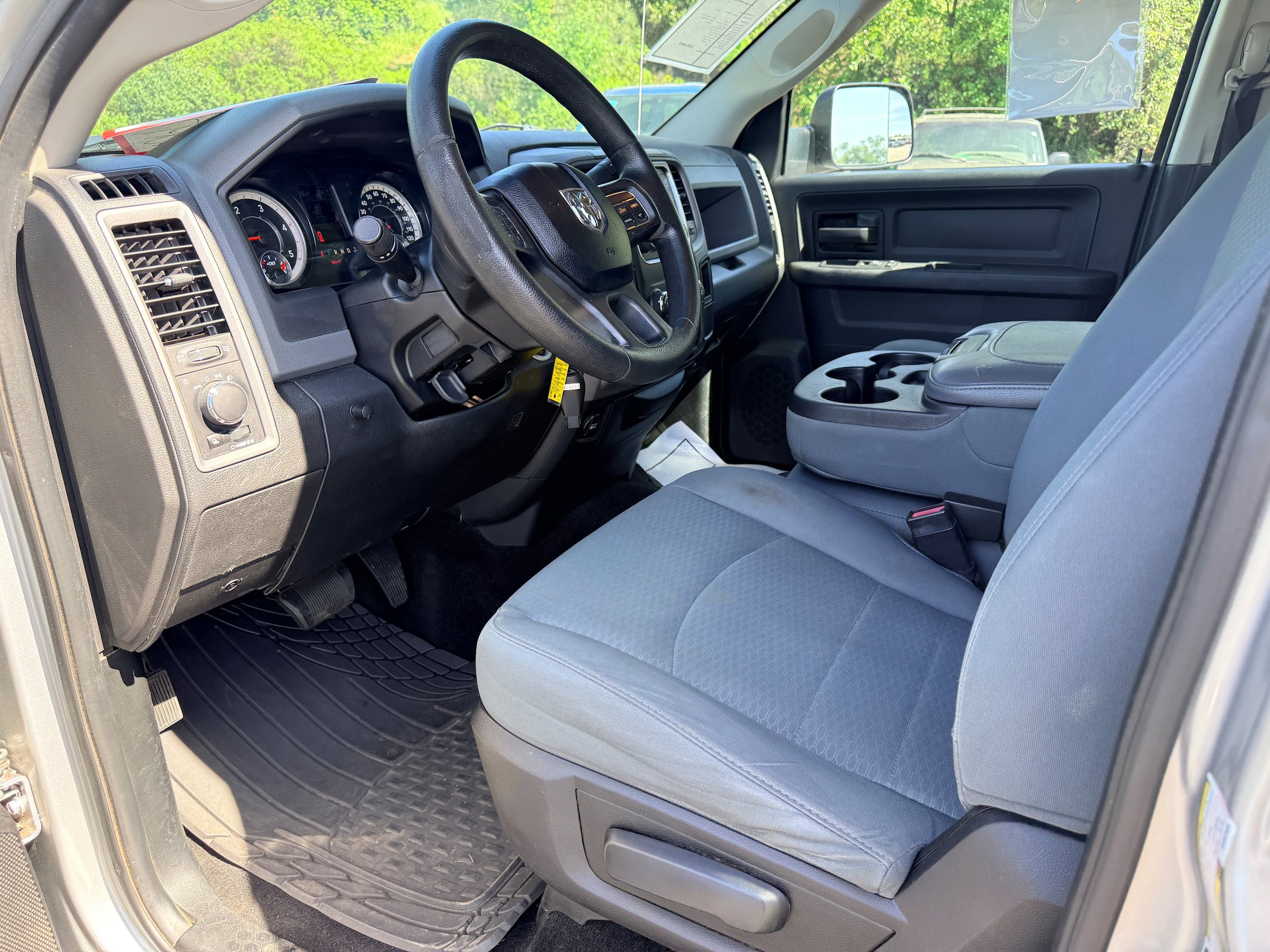 Used 2016 RAM 2500 Tradesman w/ Chrome Appearance Group image 12