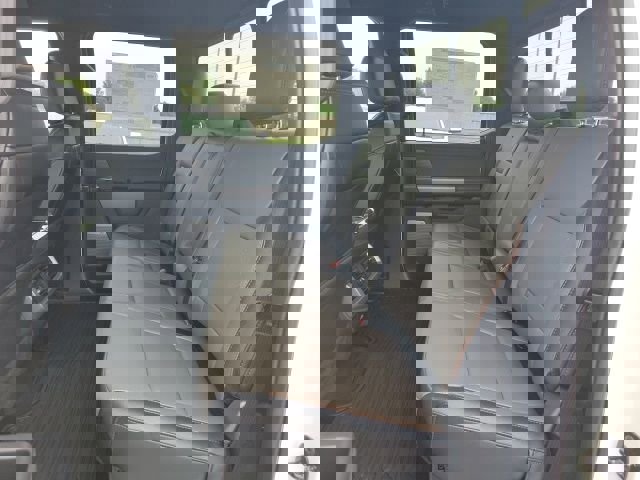 New 2025 Ford F150 Lariat w/ Equipment Group 502A High image 23