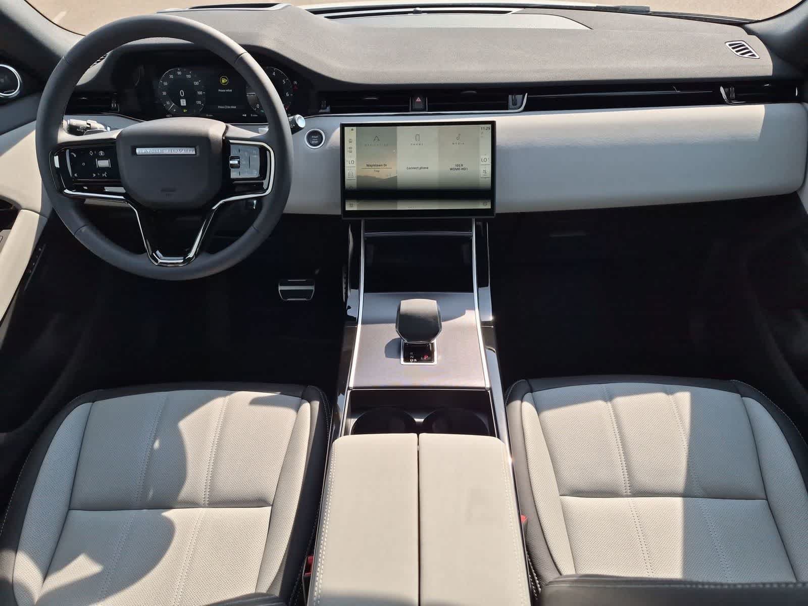 New 2026 Land Rover Range Rover Evoque Hoxton AWD/4WD image 6
