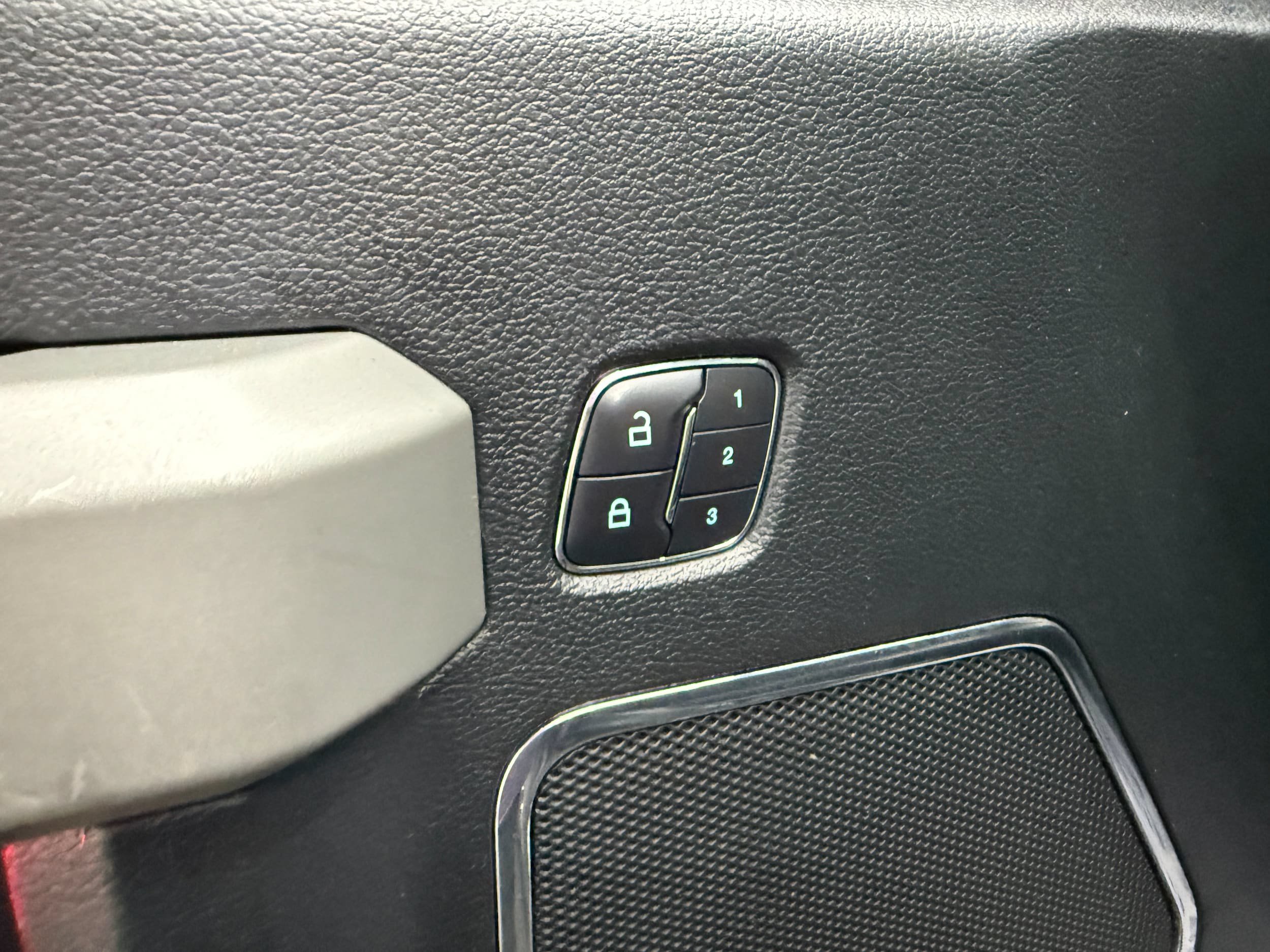 Used 2016 Ford F150 XLT w/ Equipment Group 302A Luxury AWD/4WD image 11