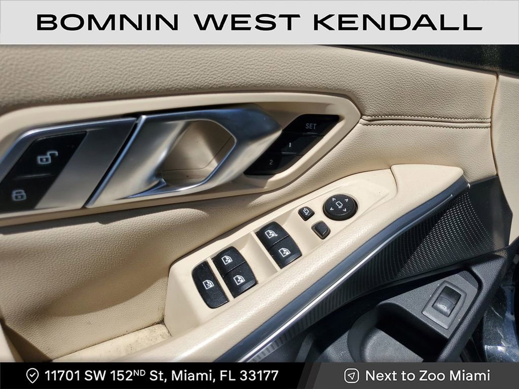 Used 2019 BMW 330i Sedan w/ M Sport Package image 21