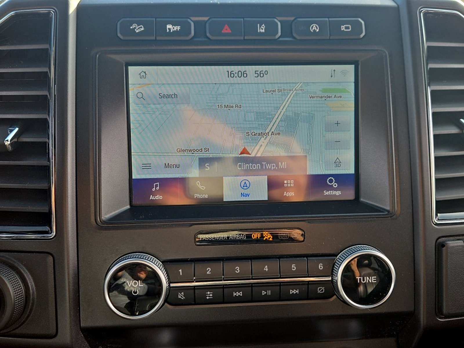 Used 2021 Ford Expedition Max Limited AWD/4WD image 17
